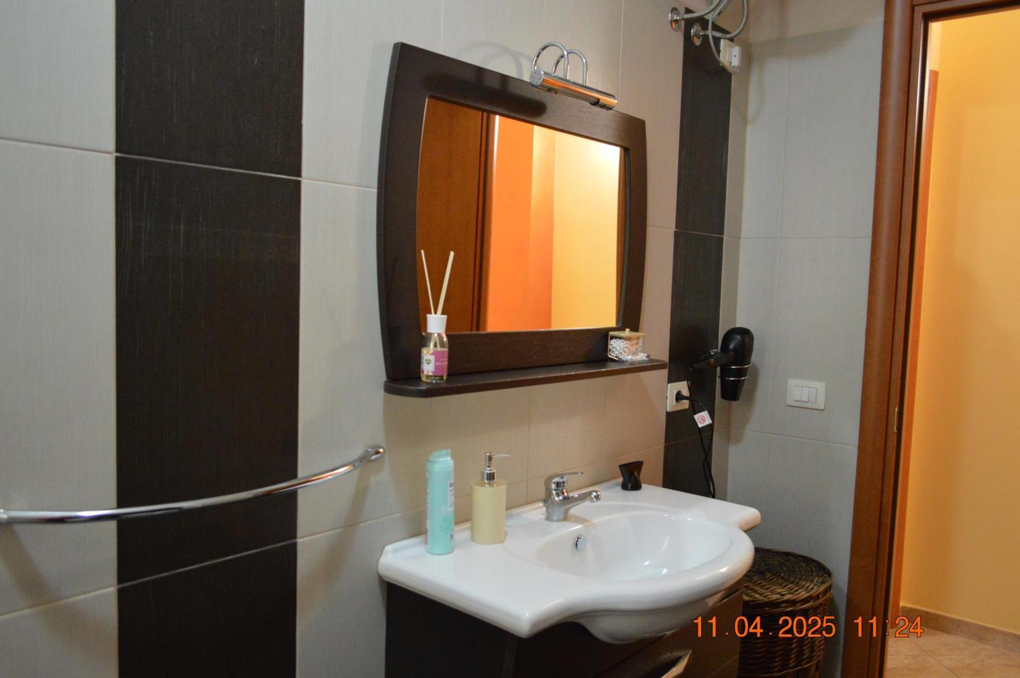 Al Cortile Del Pozzo Apartment Delia Exterior photo